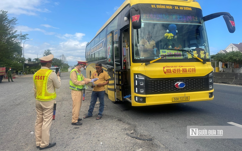 "Nóng" vi phạm vận tải khách dịp Tết: Cần thuốc đặc trị