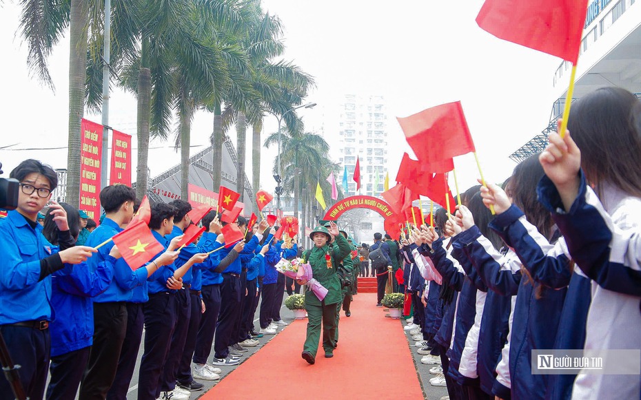 4.400 thanh niên Hà Nội hào hứng lên đường nhập ngũ