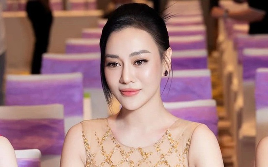 Mỹ nhân tuổi Tỵ tài sắc trở thành phu nhân hào môn, hạnh phúc viên mãn bên gia đình nhỏ