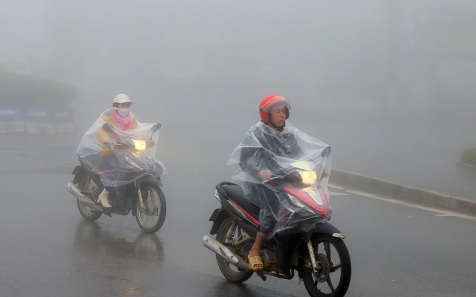 Nồm ẩm bao phủ miền Bắc trước khi không khí lạnh "lạ thường" quay lại