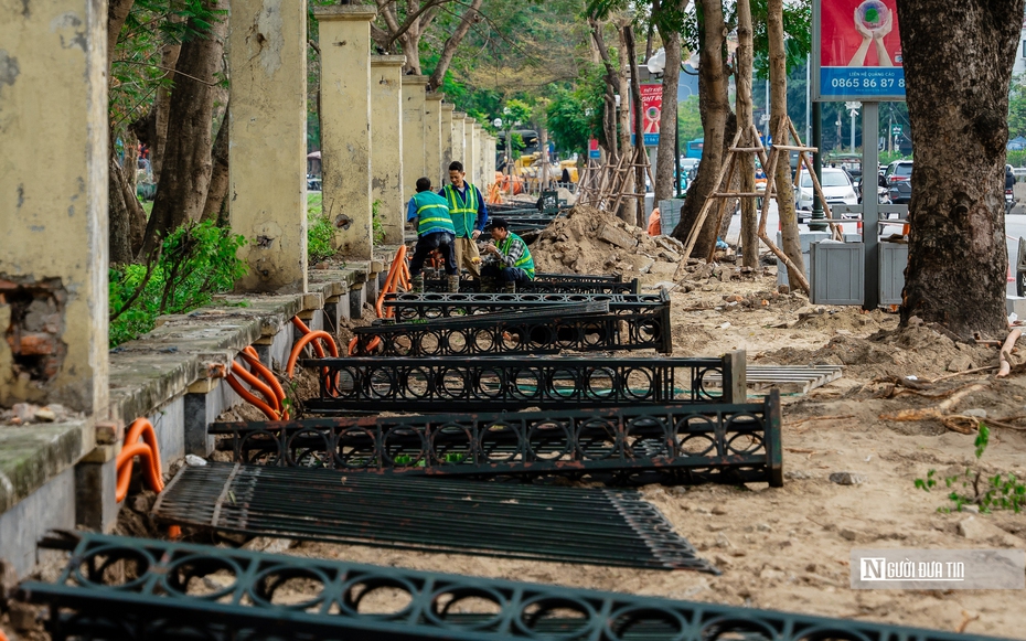 Hà Nội hạ hàng rào cải tạo vỉa hè Công viên Thống nhất