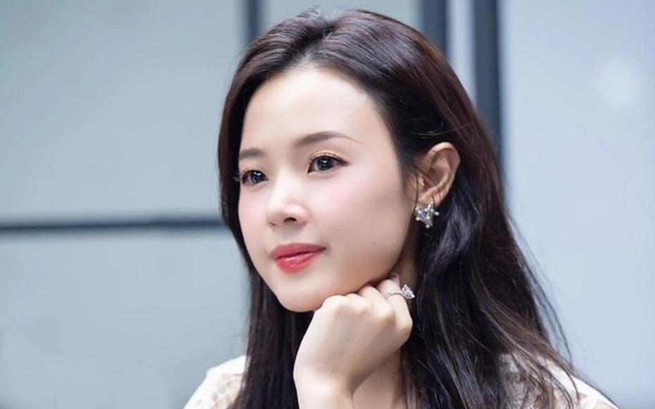 Hotgirl Midu: Lấy chồng giàu có nhưng vẫn làm một điều đúng chuẩn "người đẹp tri thức"