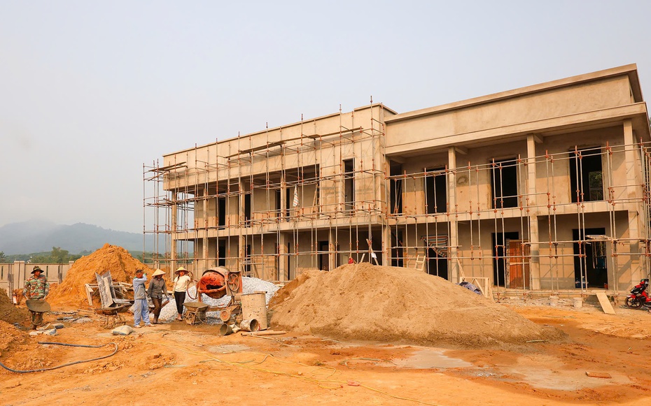 Đẩy nhanh tiến độ dự án trường nội trú hơn 80 tỷ đồng có nguy cơ chậm tiến độ