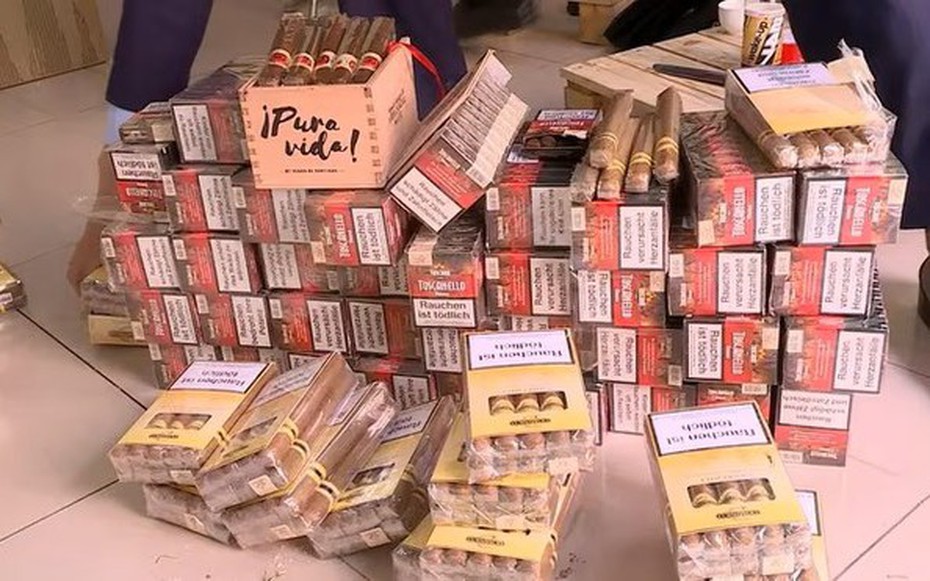Hà Nội: Tạm giữ 1.500 điếu cigar nghi nhập lậu