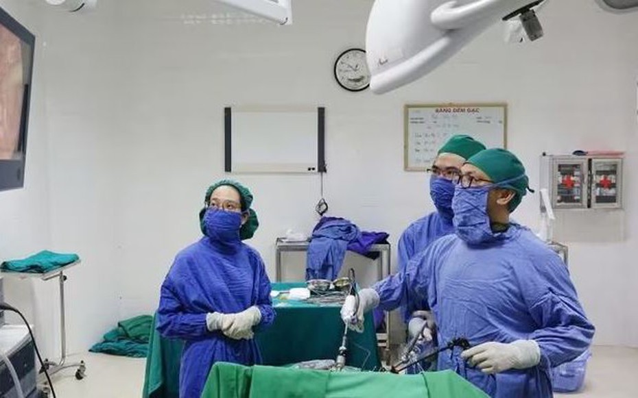 Đau tức thắt lưng kéo dài, cô gái 26 tuổi không ngờ có khối u hiếm gặp
