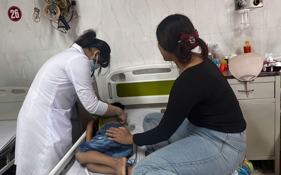 Hy hữu bé trai 6 tuổi mắc nhiều dị vật đường thở