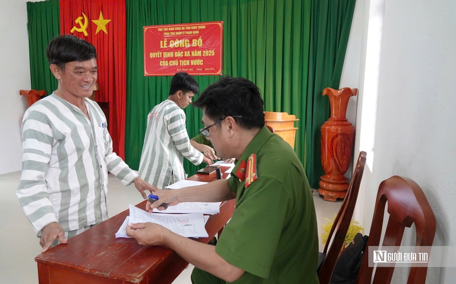 Giấc ngủ ngắn nhất trước ngày được đặc xá của nguyên Chủ tịch xã 