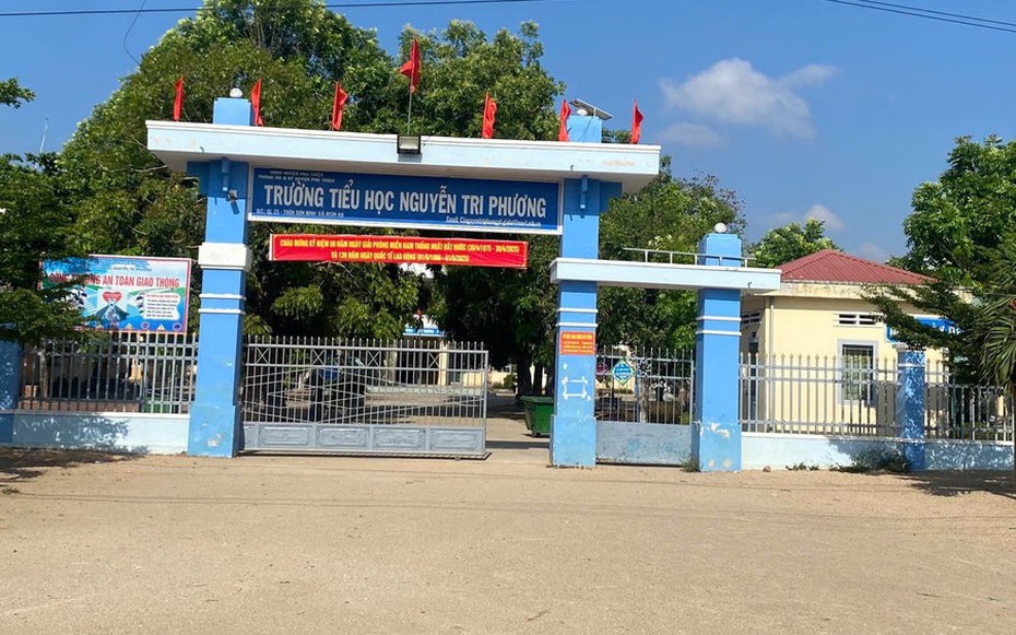 Tạm giữ thầy giáo có hành vi dâm ô nhiều nữ sinh tiểu học