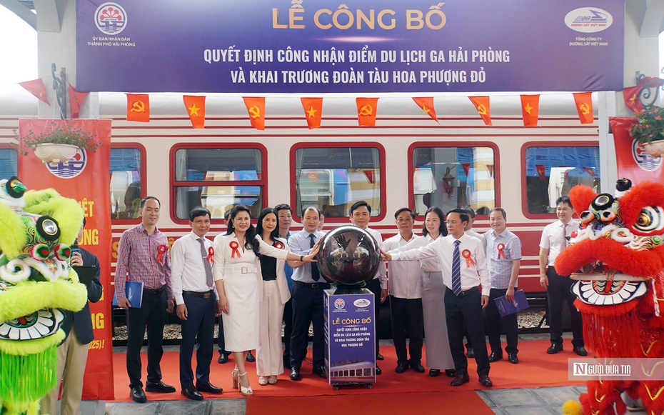 Hải Phòng: Khai trương đoàn tàu chất lượng cao Hoa Phượng Đỏ