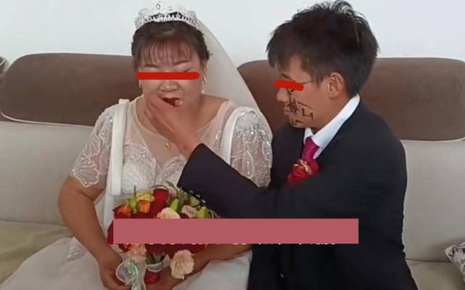 Chàng trai 28 tuổi cưới vợ 42 tuổi, bố mẹ phản đối rồi "quay xe" khi biết gia thế cô dâu