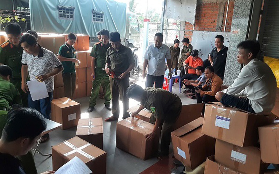 Phát hiện kho hàng gần 8 tấn thực phẩm chức năng không rõ nguồn gốc
