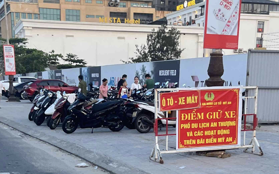 Đà Nẵng: Xem xét điều chỉnh các bãi giữ xe tạm ven biển An Thượng
