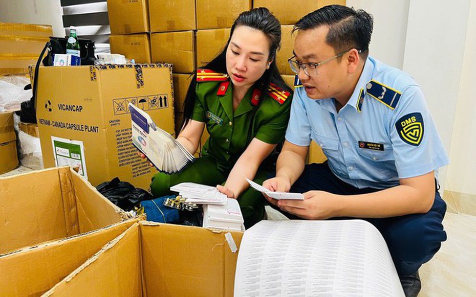Triệt phá ổ nhóm sản xuất 100 tấn thuốc tân dược và thực phẩm chức năng giả