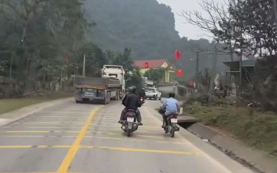 Xử lý tài xế điều khiển xe tải chạy lấn đường từ clip người dân cung cấp