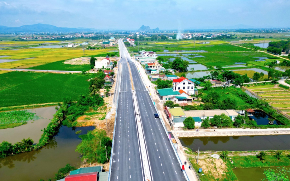 Thông xe kỹ thuật cầu vượt đường sắt tại QL7, kỳ vọng cho dự án 1.300 tỷ đồng về đích đúng hạn