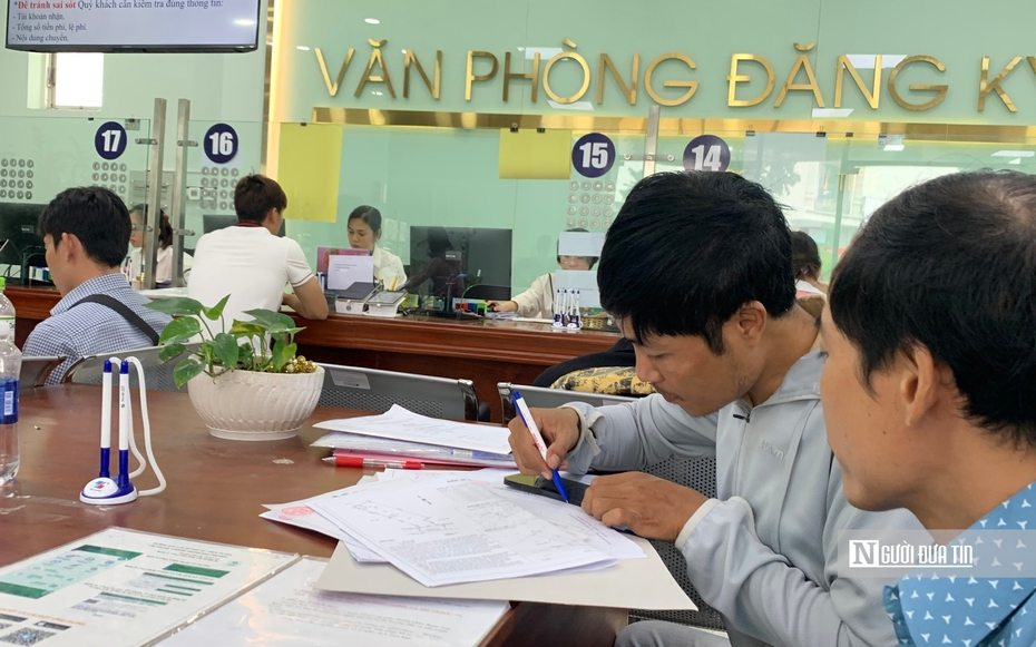 Tp.HCM tích cực gỡ vướng, cấp hơn 71.000 sổ hồng