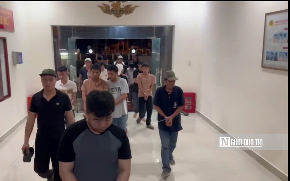 Quảng Ngãi: Bắt 29 đối tượng đang chơi xóc đĩa trong đám tang