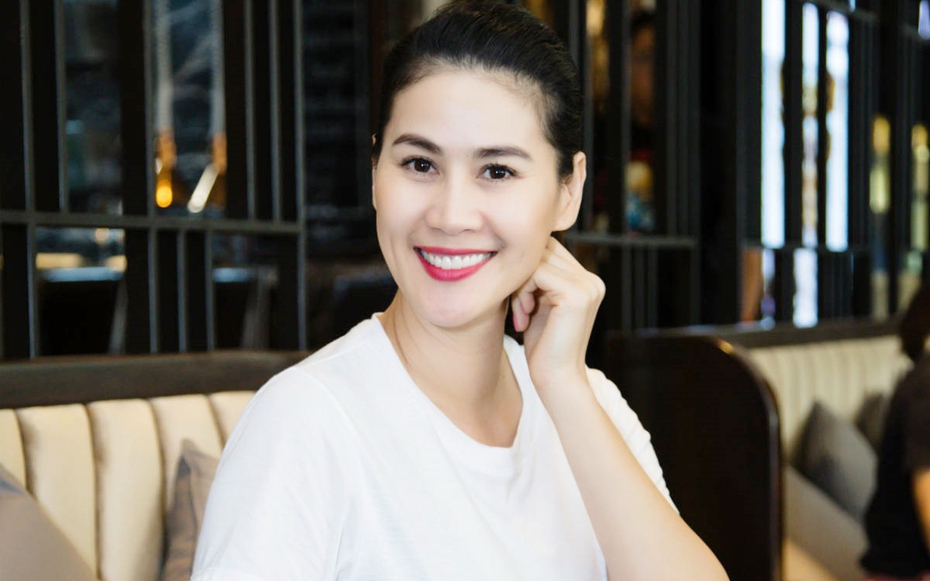 "Ác nữ" trên mản ảnh Việt: Một mình nuôi 2 con trong biệt thự 4 tầng ở TP.HCM, U50 độc thân, trẻ đẹp