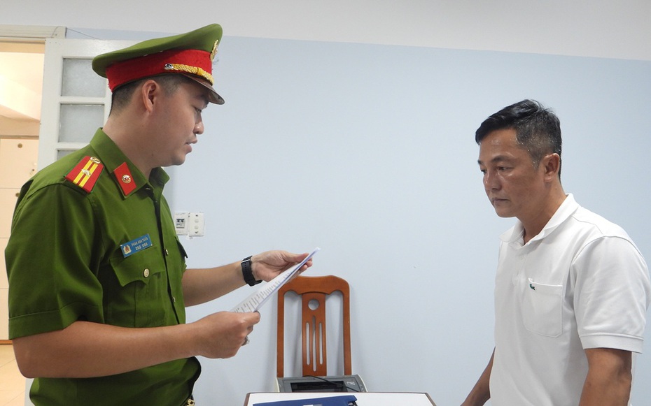 Tin mới nhất vụ Chủ tịch Công ty Pha Lê thuê giang hồ chém cổ đông, thâu tóm mỏ cát