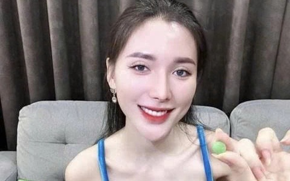 Kiểm tra hoạt động sản xuất, lấy mẫu kiểm nghiệm 2 sản phẩm do "Ngân Collagen" quảng cáo