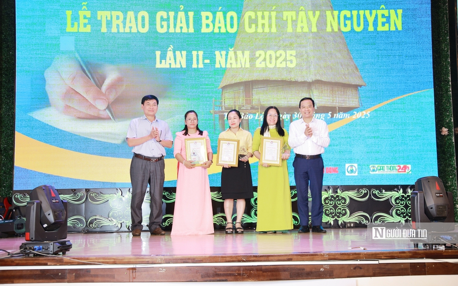 Loạt phóng sự của Tạp chí Đời sống và Pháp luật đoạt giải Ba Giải Báo chí Tây Nguyên lần thứ II