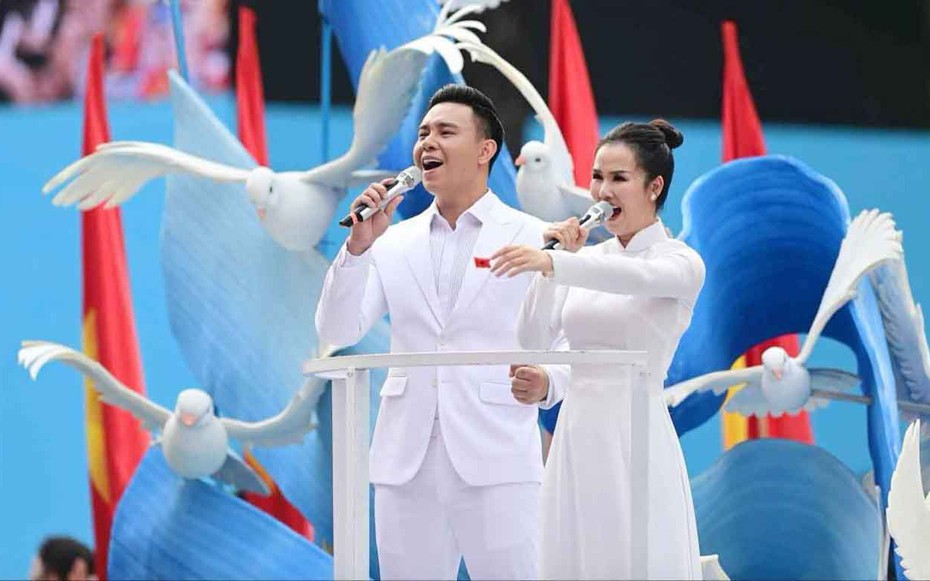 Cuộc sống viên mãn bên doanh nhân Ấn Độ của nữ ca sĩ Võ Hạ Trâm