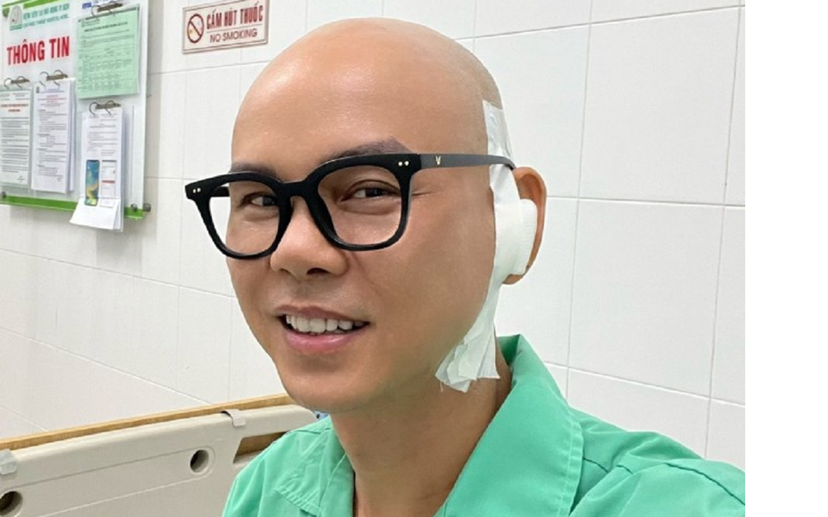 Ca sĩ Phan Đinh Tùng phẫu thuật 3 tiếng vá màng nhĩ