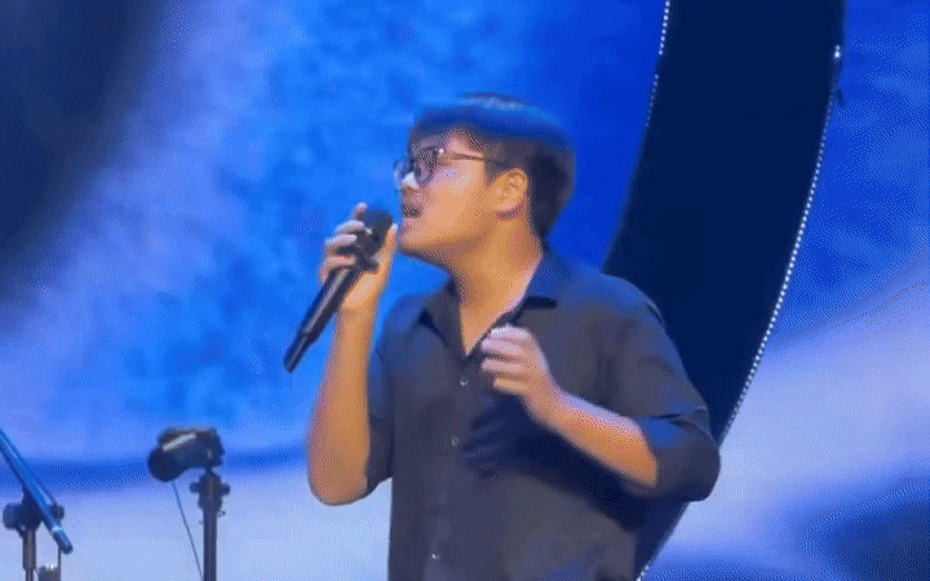 Bi Béo gây sốc khi đứng chung sân khấu với "dì Lệ" Quốc Thiên