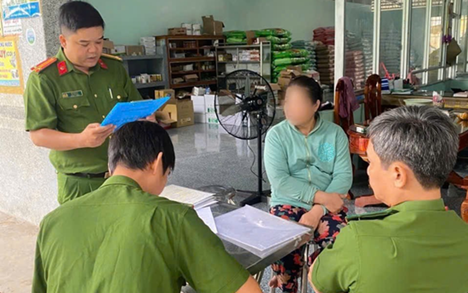 Phát hiện hơn 11 tấn phân bón không rõ nguồn gốc