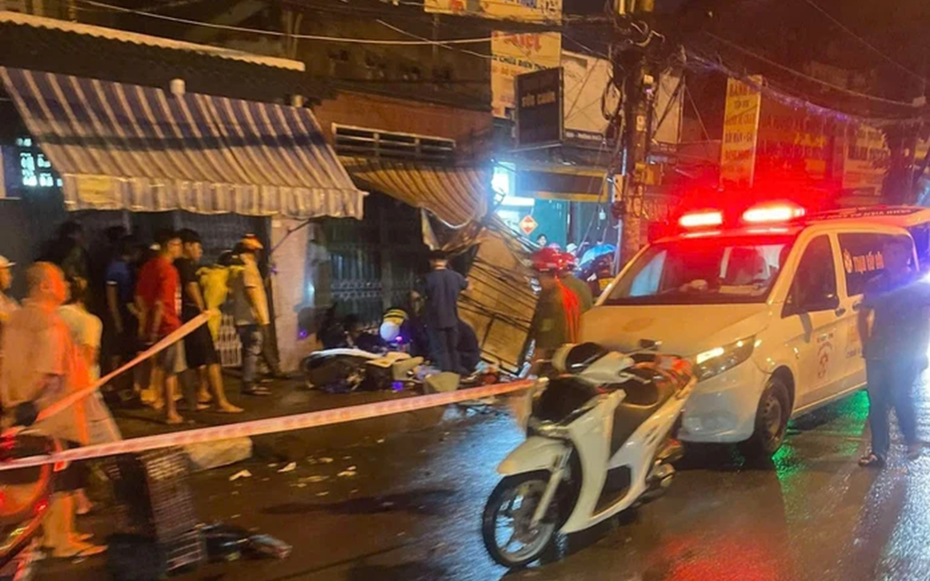Sau tiếng hô “cướp”, người dân phát hiện 2 người tử vong trên vỉa hè