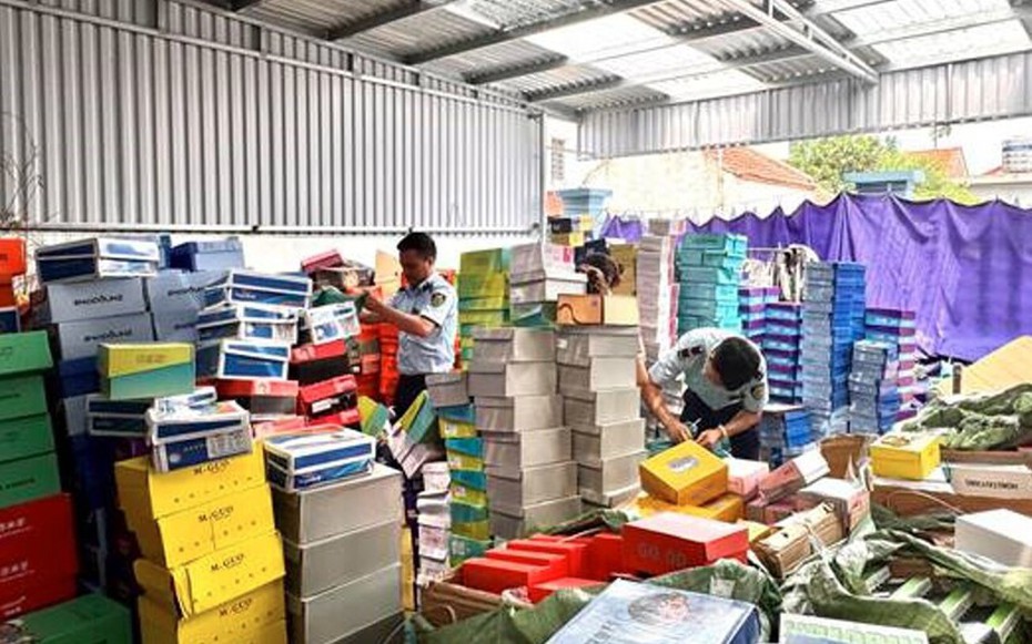 Ninh Bình: Phát hiện, thu giữ gần 5.000 sản phẩm trẻ em nhập lậu