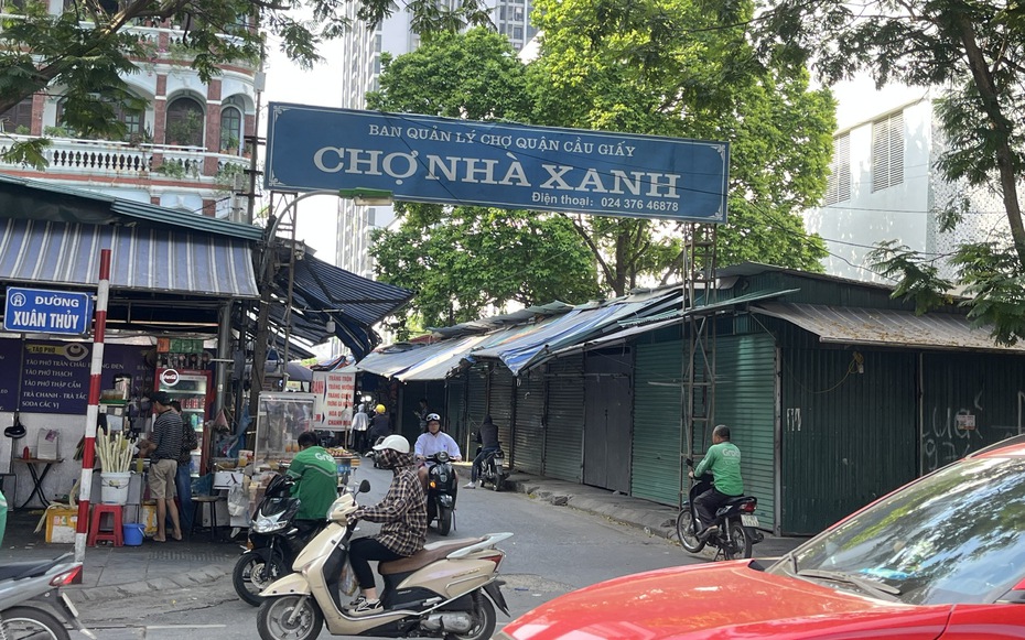 Cảnh hiếm thấy tại "chợ sinh viên" lớn nhất quận Cầu Giấy