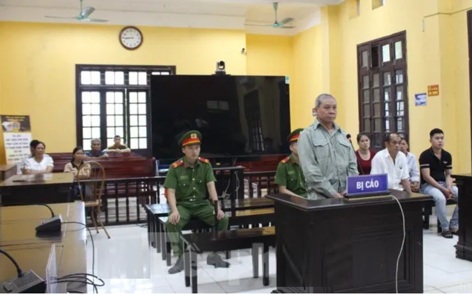 "Xuống tay" dã man với vợ chỉ vì khó chịu với tiếng đài niệm Phật, người đàn ông trả giá đắt