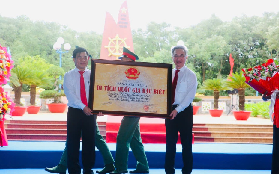 Đường Hồ Chí Minh trên biển đón Bằng xếp hạng Di tích quốc gia đặc biệt