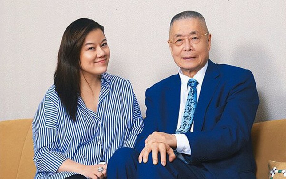 "Ngưu Ma Vương" U90: Hạnh phúc bên vợ kém 37 tuổi và con trai 2 tuổi