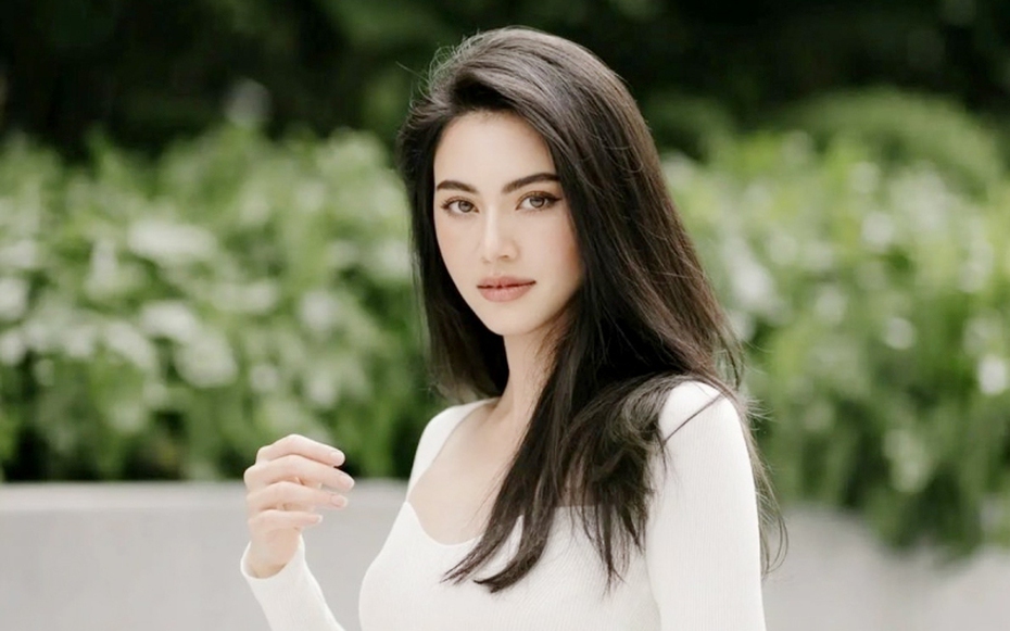 "Nàng thơ" của Sơn Tùng bất ngờ thông báo đính hôn