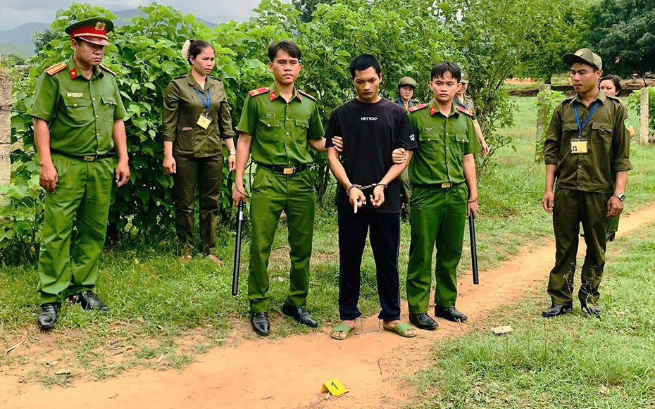 Con rể nổ súng nhiều phát vào nhà cha vợ, cướp xe máy bỏ trốn