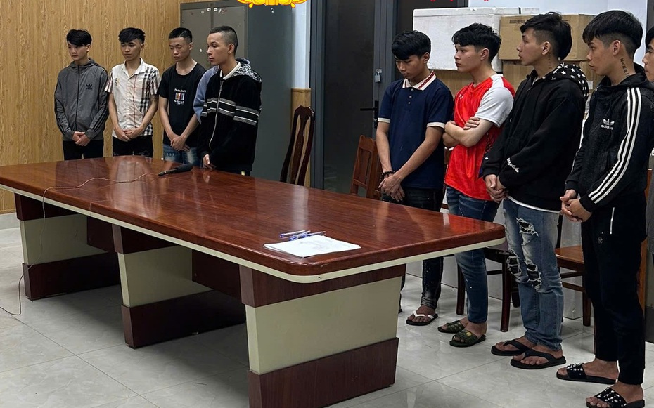 Bắt nhóm đối tượng vác mã tấu đuổi chém người trên đường