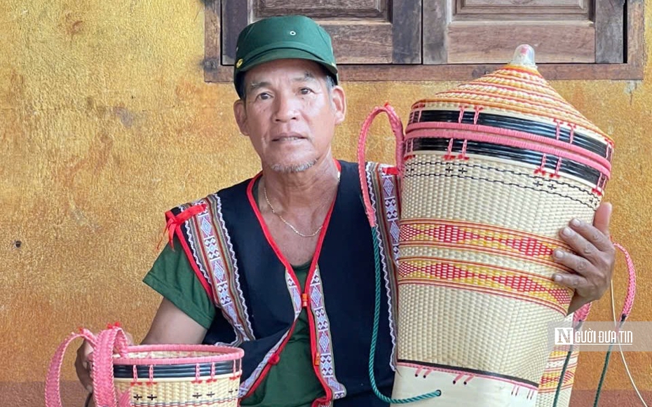 Những bàn tay níu hồn văn hóa Jrai qua từng sợi lạt