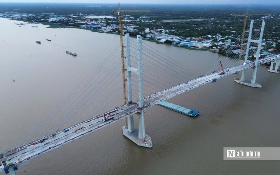 Dự án cầu hơn 6.800 tỷ đồng bắc qua sông Tiền đã hoàn thành 95%