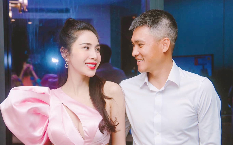 "Cặp đôi hot nhất nhì Vbiz" Thủy Tiên - Công Vinh gây sốt với hình ảnh mới sau nửa năm ở ẩn