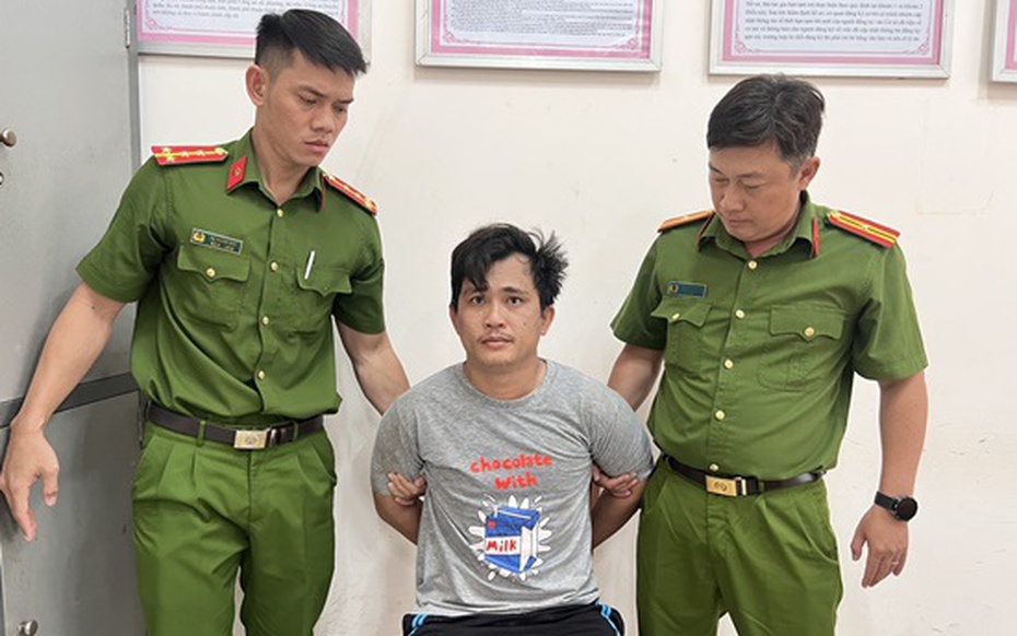 Bắt đối tượng đánh mẹ ruột, đâm thành viên tổ an ninh trật tự