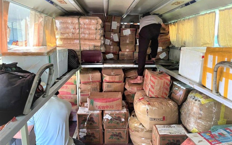 Phát hiện gần 112.000 gói măng tẩm không rõ nguồn gốc trên xe khách