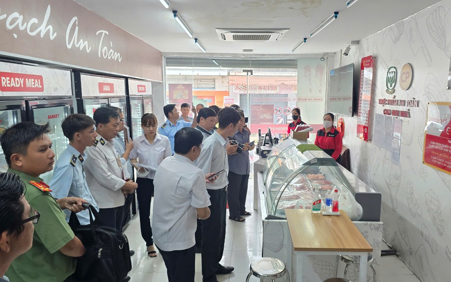 Kiểm tra 4 cửa hàng C.P tại Sóc Trăng: 3 cửa hàng hết hạn chứng nhận an toàn thực phẩm