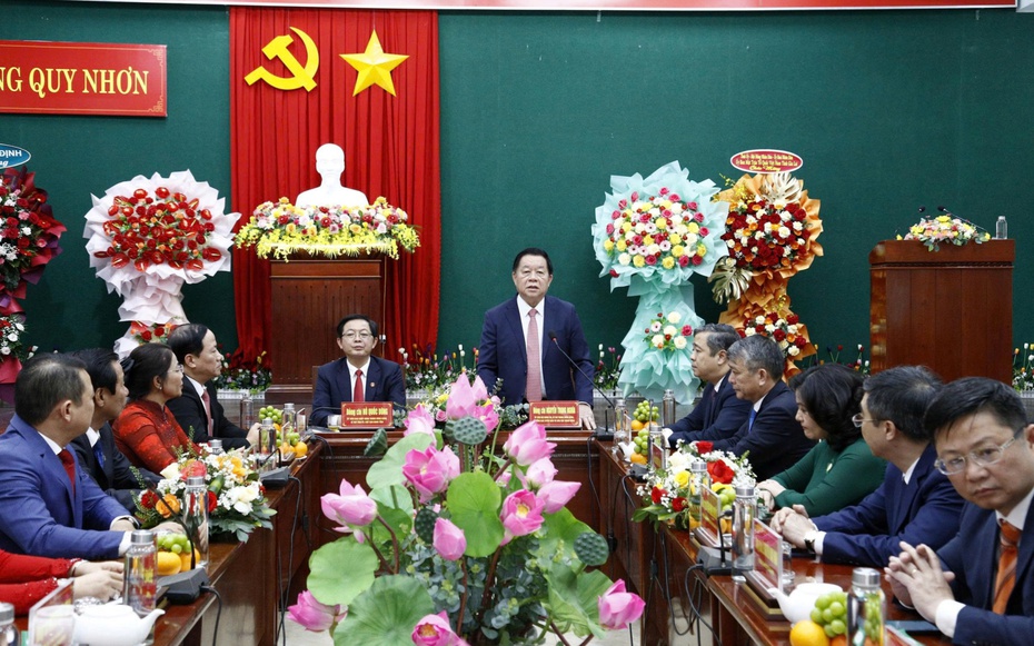 Trưởng Ban Tuyên giáo và Dân vận Trung ương thăm và làm việc với phường Quy Nhơn