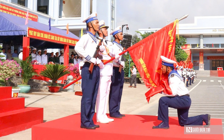 Chiến sĩ mới Hải quân tuyên thệ: Sẵn sàng bảo vệ biển đảo Tổ quốc