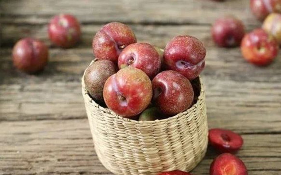 "2 không" khi ăn mận, biết mà tránh kẻo rước hoạ