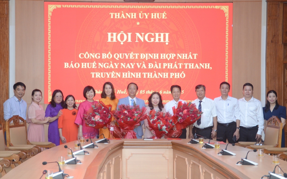 Huế công bố nhân sự chủ chốt sau hợp nhất hai cơ quan báo chí chủ lực