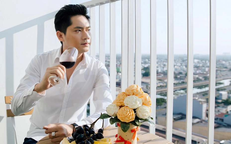 "Trai quê miền Tây" 40 tuổi sở hữu nhà vườn 3.000m2, cùng nhiều tài sản giá trị, rộ tin sắp cưới vợ đẹp?