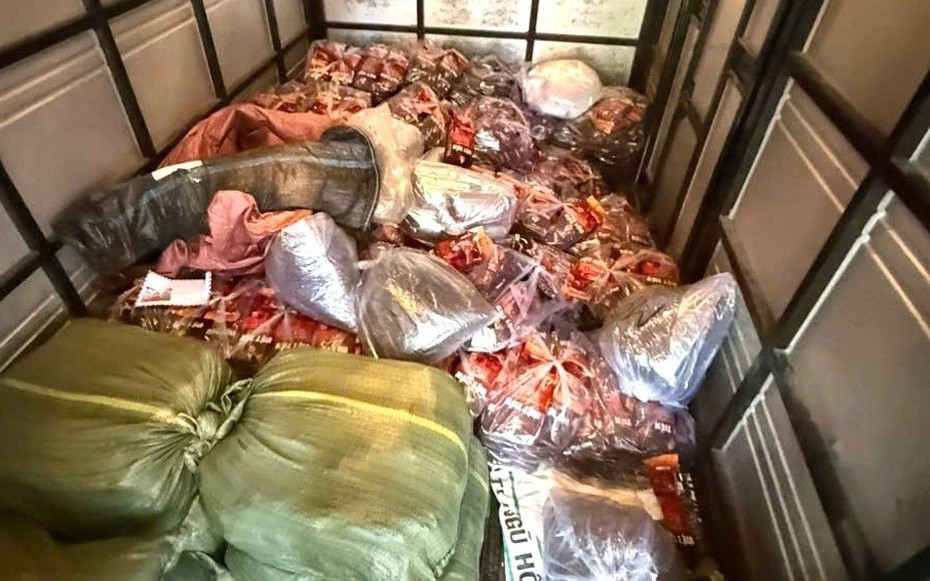 Khởi tố cặp vợ chồng làm giả 20 tấn cà phê từ đậu nành